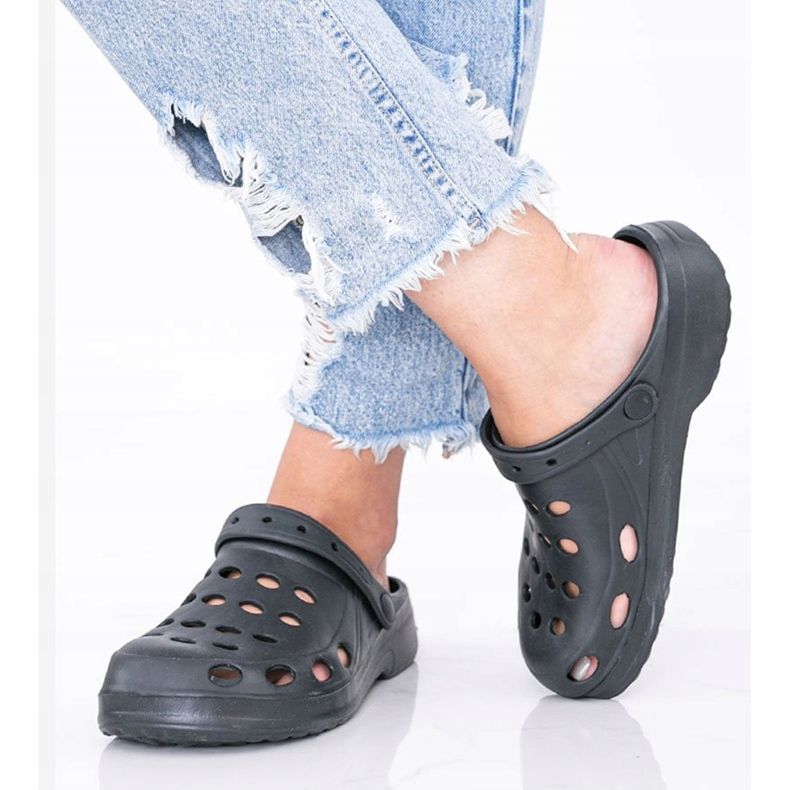 Mustat naisten Karolinos -tossut 1