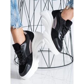 Seastar Mustat lenkkarit lavalla 2