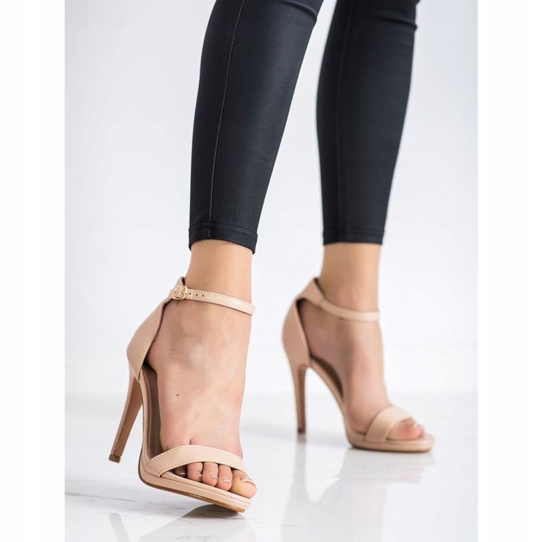 Renda Klassiset sandaalit korkokengillä beige 1