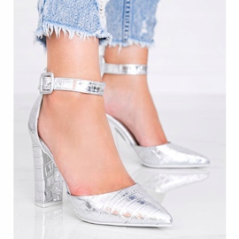 Hopeapumput pylvässä Glamour -krokotiilikuorikuviossa 1