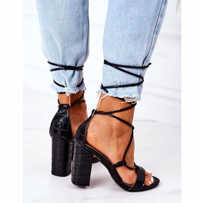 PS1 Sidotut sandaalit mustalla Catwalk -baarilla 1