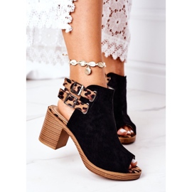 Mokkanahkaiset sandaalit baarissa Lu Boo Black Leopard ruskea musta 2