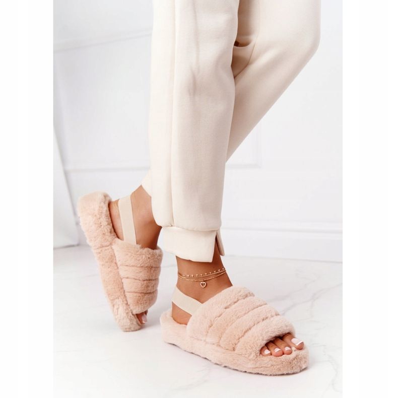 PS1 Turkis -tossut beigellä lumihiutalealustalla 1