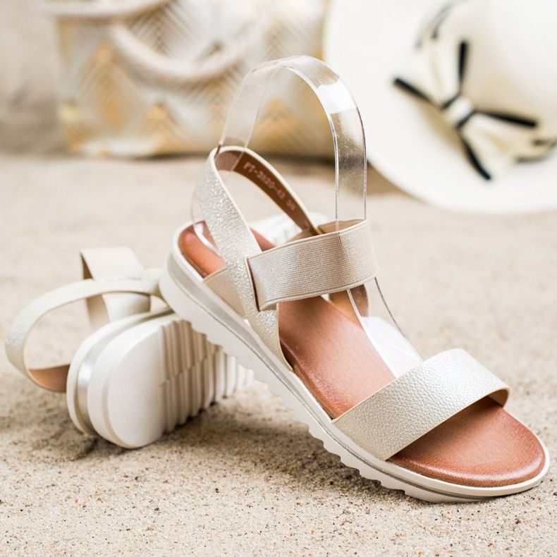 Best Shoes Muodikas Slip-On sandaalit kultainen 1