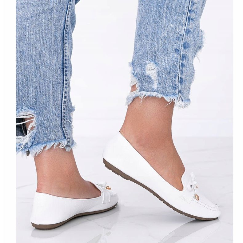 Valkoiset mokkasiinit Miriam -krokotiilin ihoaiheessa valkoinen 1