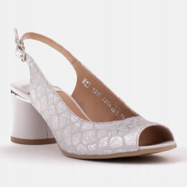 Marco Shoes Tyylikkäät naisten sandaalit, joissa metallinen aksentti hopea 1