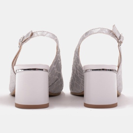 Marco Shoes Tyylikkäät naisten sandaalit, joissa metallinen aksentti hopea 5