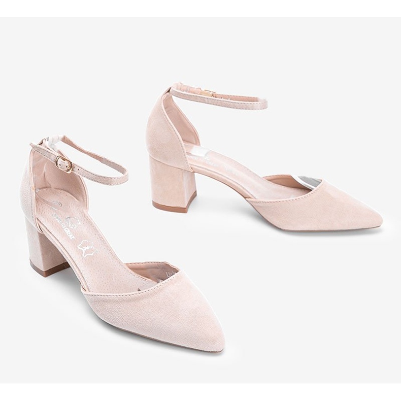 Beige pumput matalalla Gemma -pylväällä 1