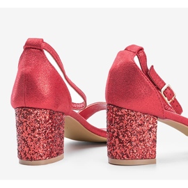 Punaiset sandaalit You Know -postauksessa punainen 1