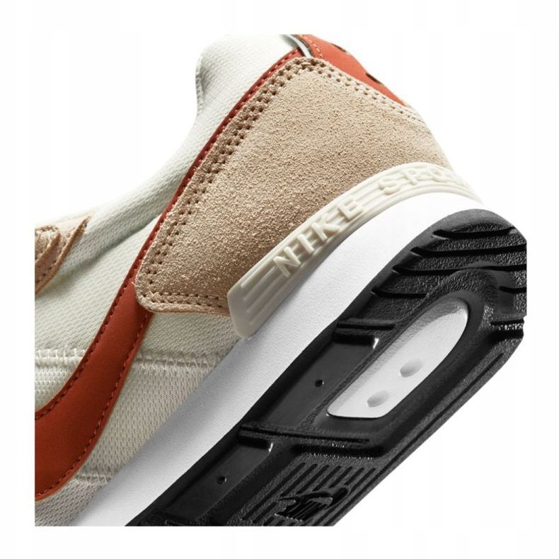 Nike Venture Runner W CK2948-105 beige valkoinen 2