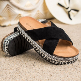 Queen Vivi Mustat tossut koristeellisella alustalla 1