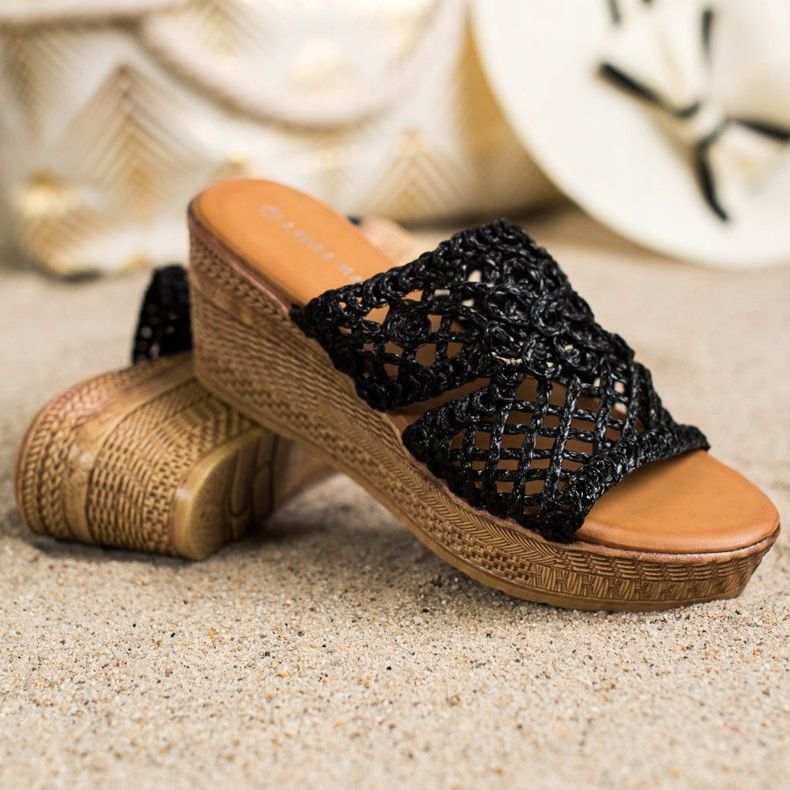 Laura Mode Avoimet kiilamaiset tossut musta 1