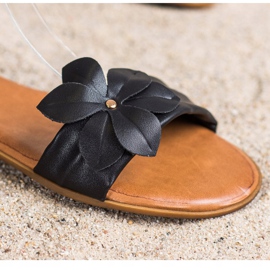 Diamantique Mustat sandaalit kukalla 2