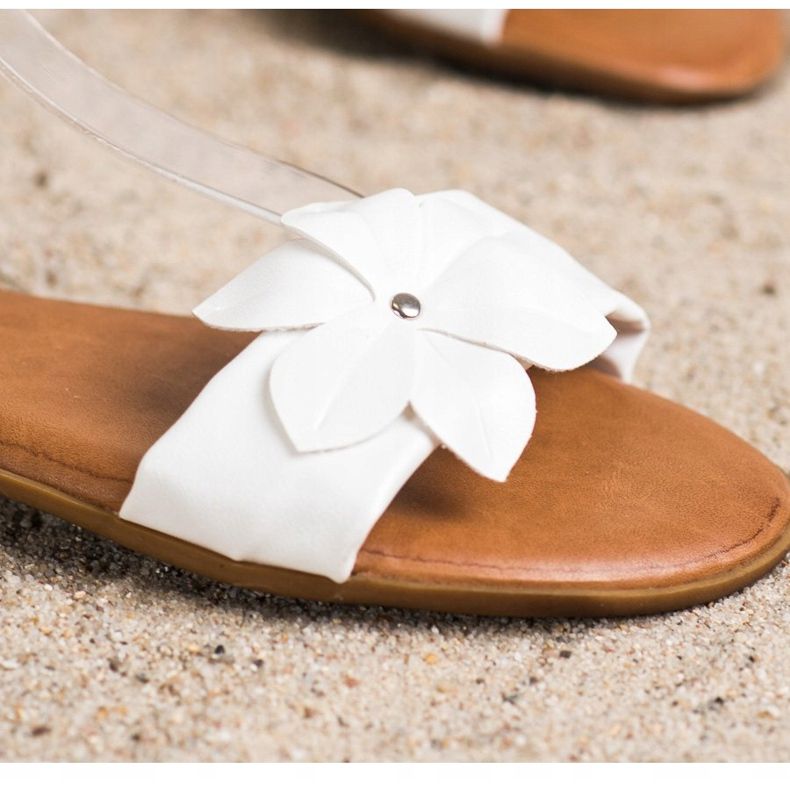 Diamantique Valkoiset sandaalit kukalla valkoinen 2