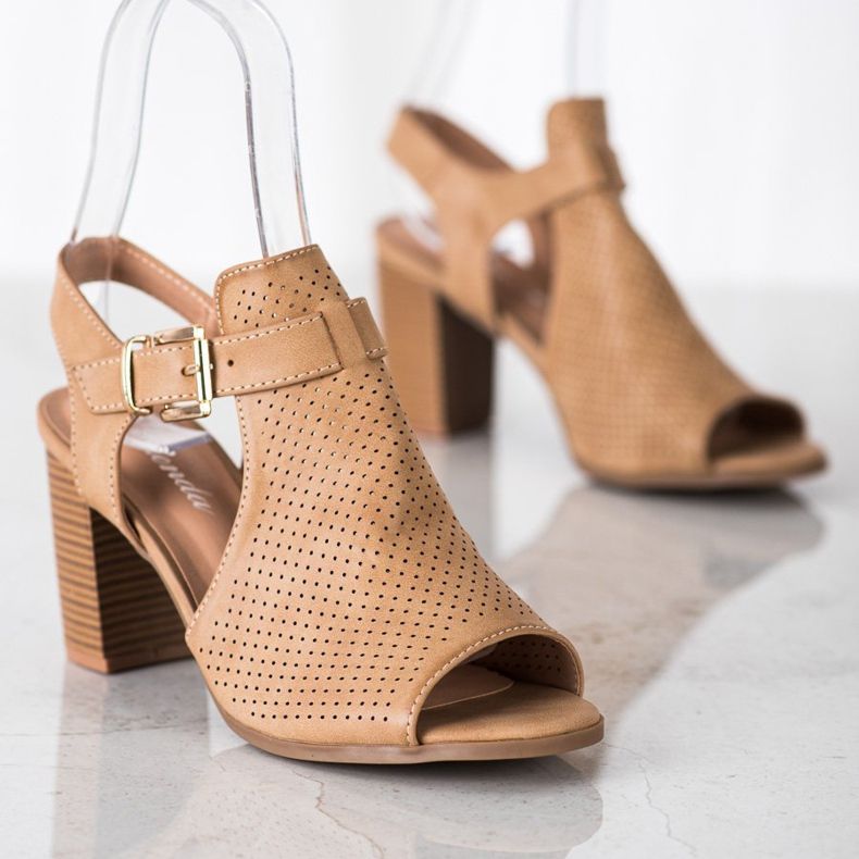 Renda Rakennetut sandaalit Eco -nahkaa beige ruskea 1