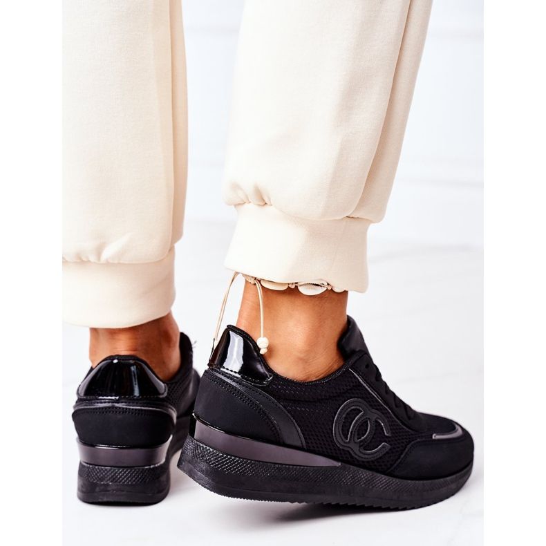 PE1 Naisten urheilukengät Tennarit Black Under Control musta 1