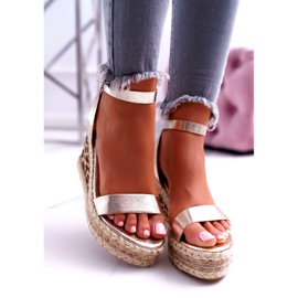 Naisten sandaalit Lu Boo On Wedge Linen Golden Shiran kultainen 3