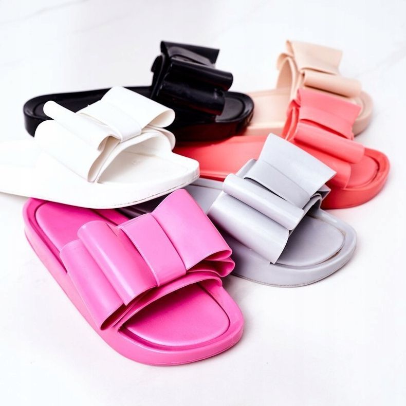 Kumiset tohvelit, joissa rusetti Coral huhtikuu punainen 1