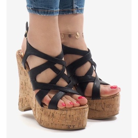 Musta kiila sandaalit 10193 1