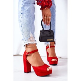 PW1 Mokkanahkaiset sandaalit punaisella Silvia -baarilla punainen 2