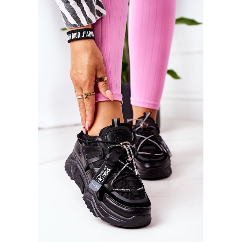 PE1 Naisten urheilukengät Tennarit Black Far Away musta 2