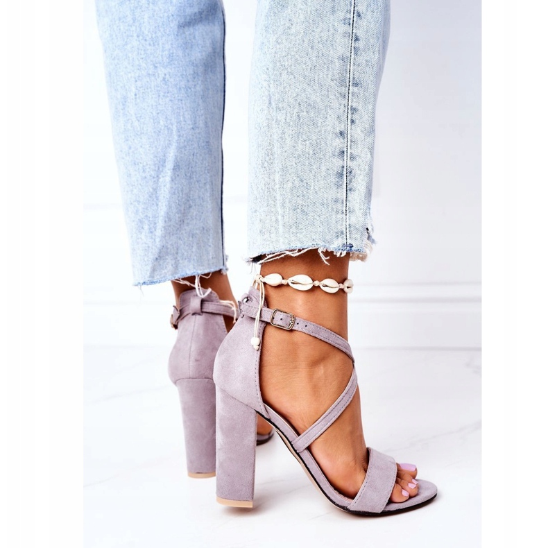 PS1 Mokkanahkaiset sandaalit baarissa Harmaa tanssi kanssani 2