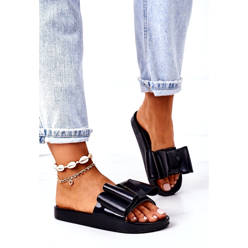 PS1 Kumitossut, joissa rusetti Musta huhtikuu 2