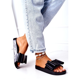 PS1 Kumitossut, joissa rusetti Musta huhtikuu 3