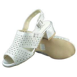 Dolce Pietro Naisten korkeakorkoiset sandaalit 2084 hopea 2