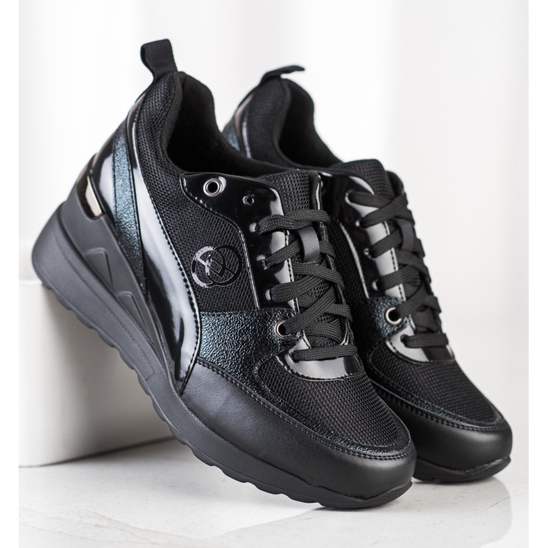 Evento Muodikkaat kiilamaiset lenkkarit musta 1