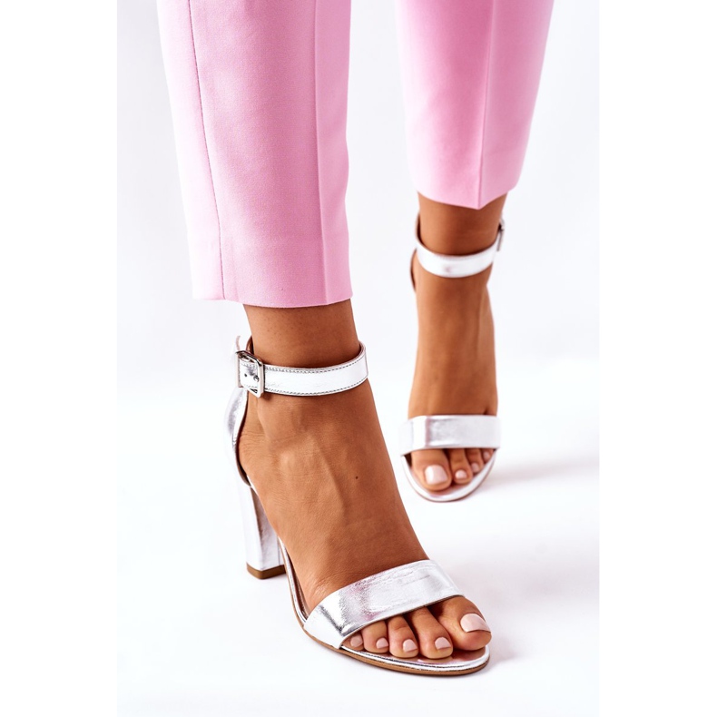 Klassiset nahkasandaalit baarissa Laura Messi 1760 Hopea 1