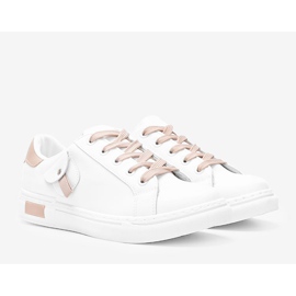 Valkoiset ja beigenväriset lenkkarit, joissa Nandinan koristetasku valkoinen 1