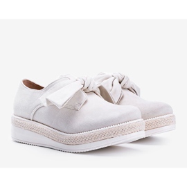 Beige kengät paksulla Sindri -pohjalla 1