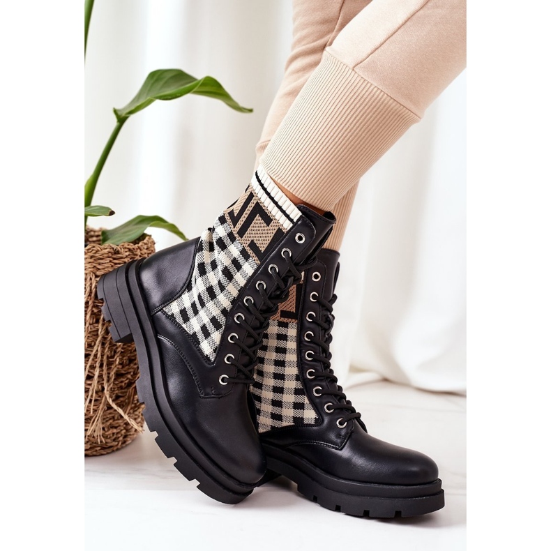 Työntekijät joustavasta mustasta kankaasta rakkaustarina ruskea 2