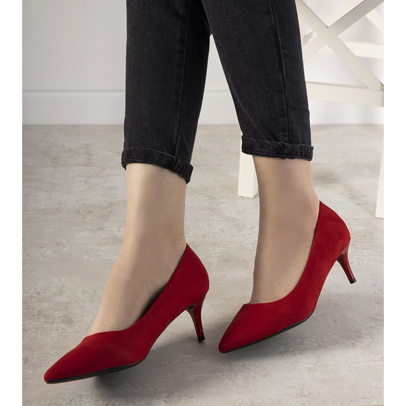 Ferrin punaiset pumput matalalla kantapäällä punainen 1