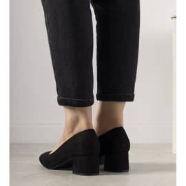 Mustat pumput aina postissa 2