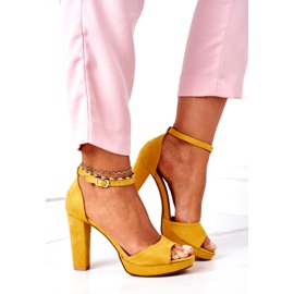 Naisten mokkanan sandaalit postitse keltainen 3 Naisten mokkanan sandaalit postitse keltainen 3