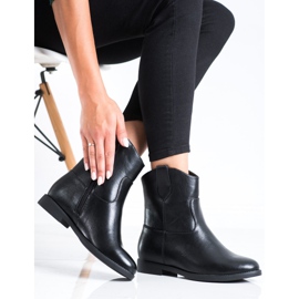 J. Star Musta Cowgirls Kiilalla 2