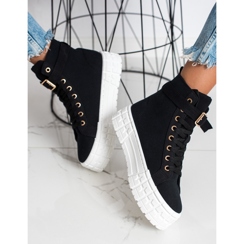 Goodin Paltform -lenkkarit taskulla musta 2