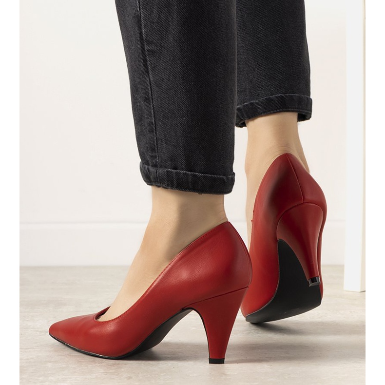 Punaiset pumput paksulla Day Off -kantapäällä punainen 1