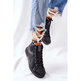 Korkeasti eristetyt lenkkarit Big Star II274157 musta 2