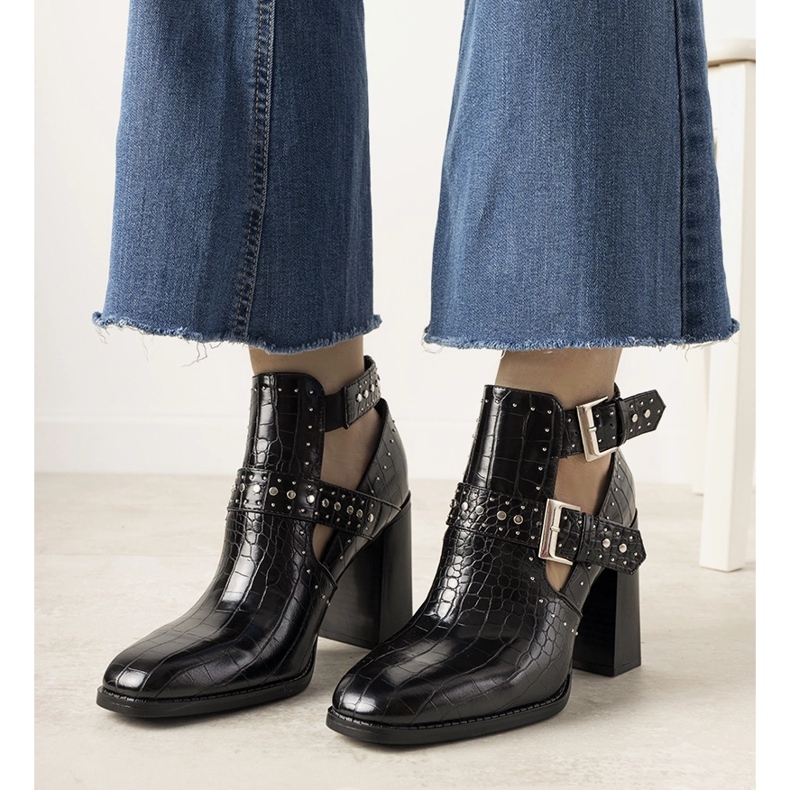 Mustat nilkkurit, joissa on ihana krokotiilikuvio 1