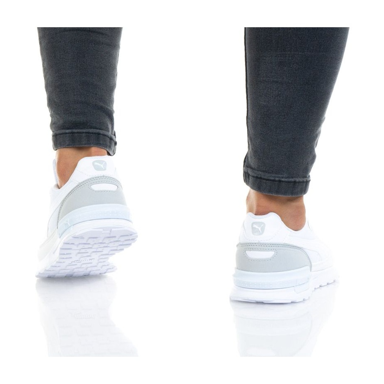 Puma Graviton Jr W 38198702 valkoinen 1