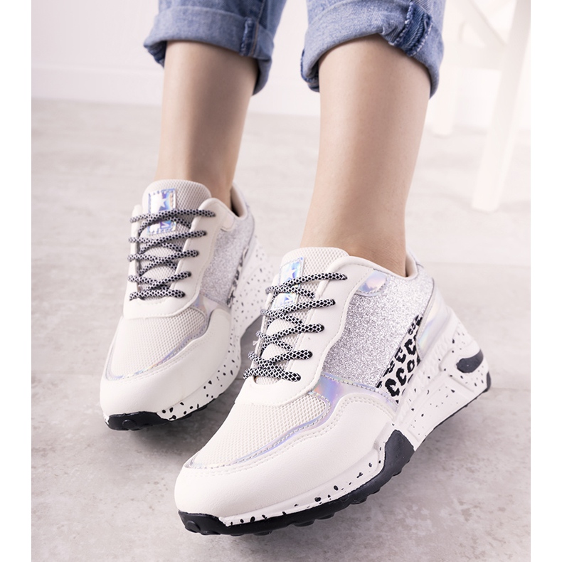 Valkoiset lenkkarit, joissa Manitoba -holografiset lisäosat valkoinen hopea 1