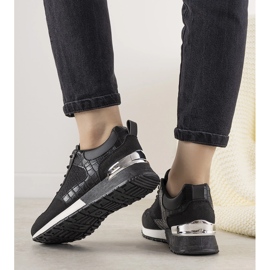 Mustat lenkkarit, joissa on Zariza -krokotiilin iho -aihe 1