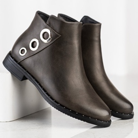 Goodin Saappaat hopeisilla koristeilla ruskea 1