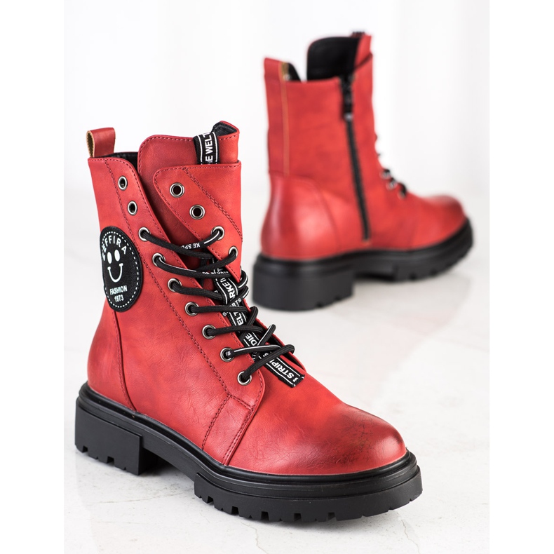 Evento Punaiset työntekijät sovelluksella punainen 1