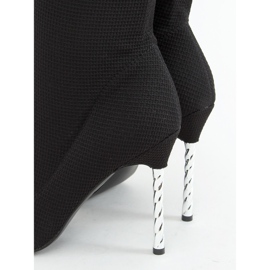 Mustat polvisaappaat korkokengissä TM032 Black 1