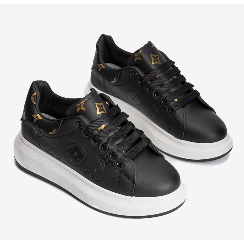 Mustat lenkkarit tyylikkäillä Montanez -kuvioilla 1