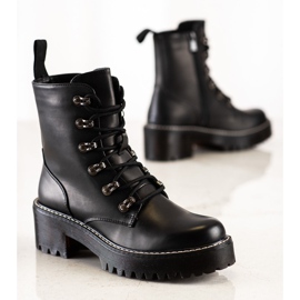 Janessa Muotityöntekijät musta 1